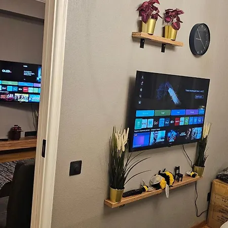 S22 Rrlux Free Parking