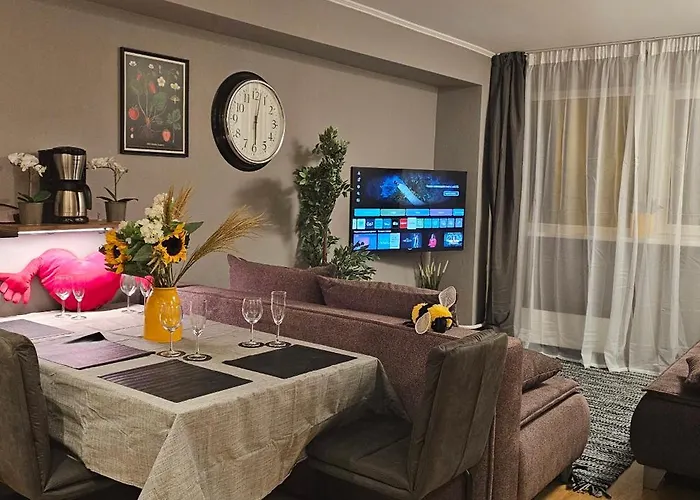 S22 Rrlux Free Parking