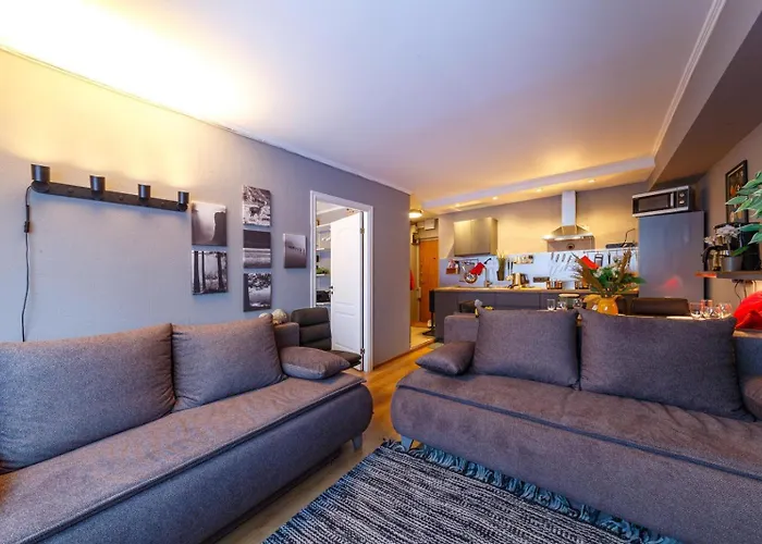 S22 Rrlux Free Parking