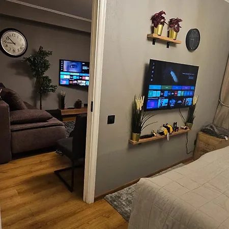 Апартаменти S22 Rrlux Free Parking